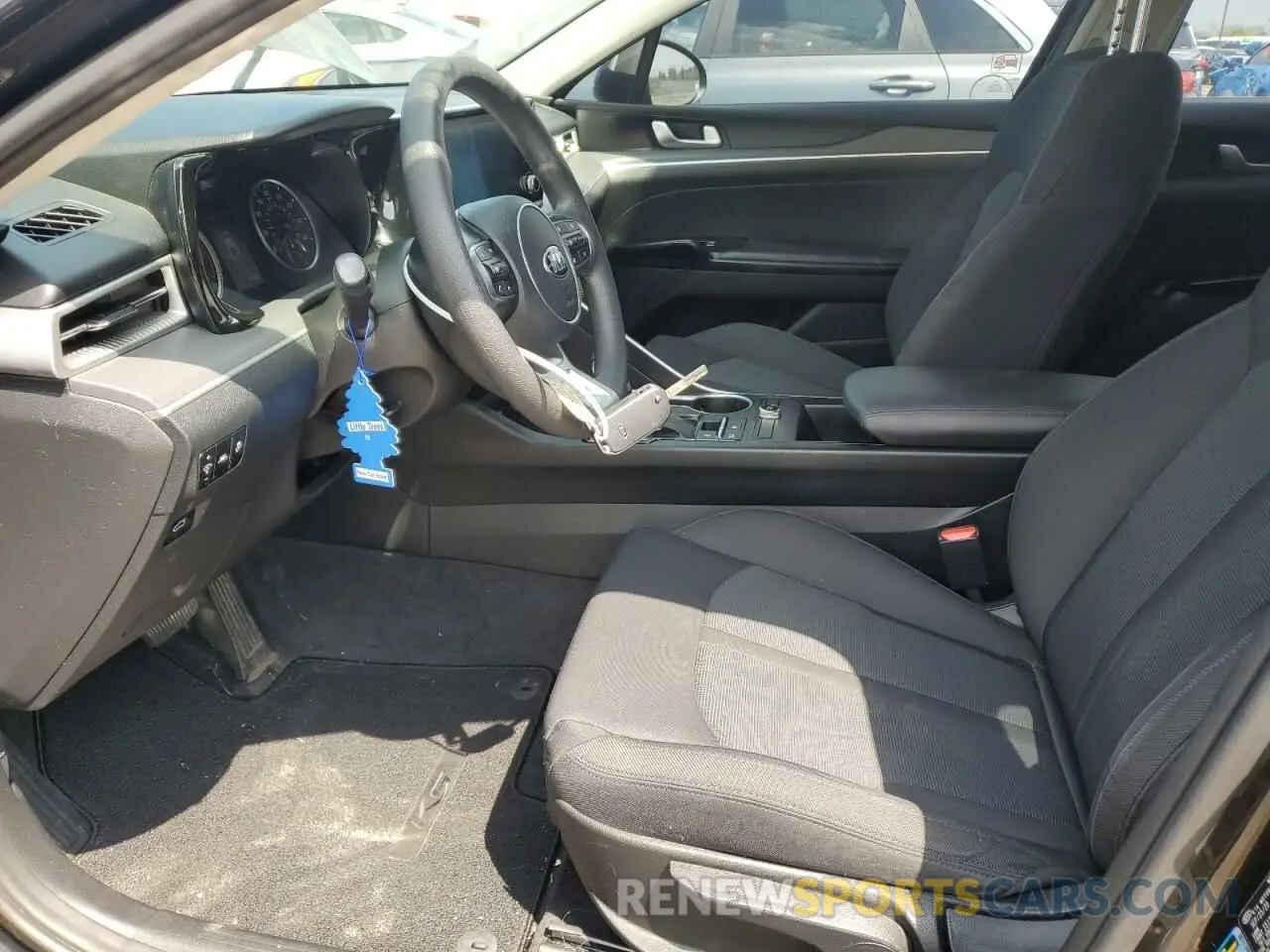 7 fotografías del automóvil dañado 5XXG24J27MG032240 KIA K5 2021