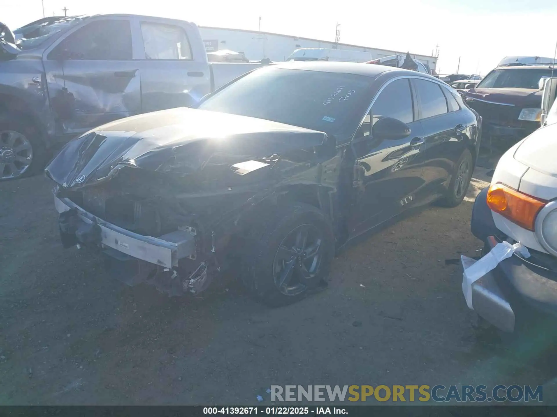 2 fotografías del automóvil dañado 5XXG24J28MG043991 KIA K5 2021