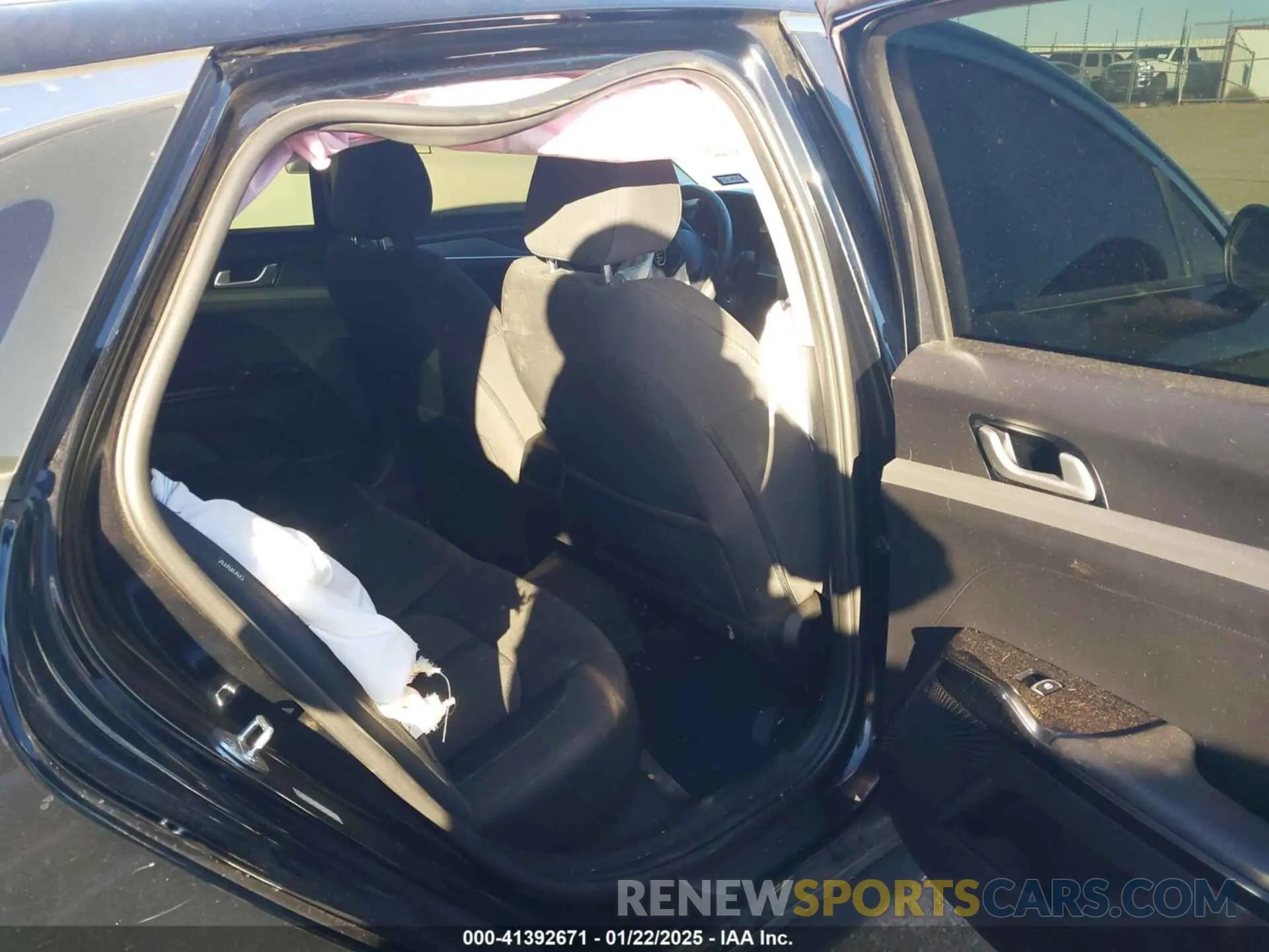 8 fotografías del automóvil dañado 5XXG24J28MG043991 KIA K5 2021