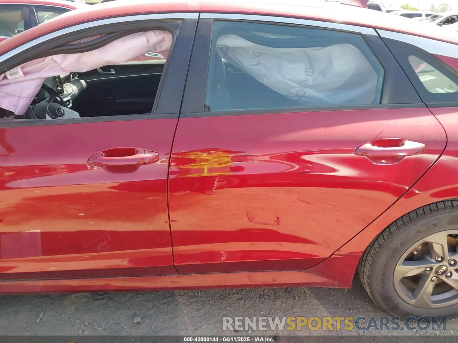 15 fotografías del automóvil dañado 5XXG24J29MG007372 KIA K5 2021