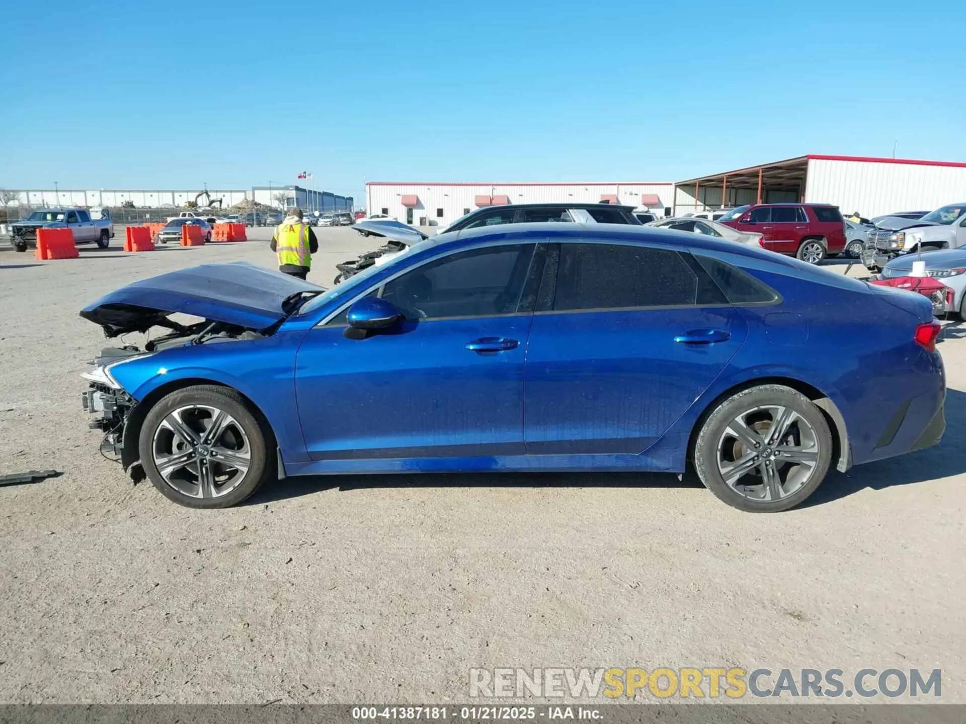 14 fotografías del automóvil dañado 5XXG34J22MG036869 KIA K5 2021