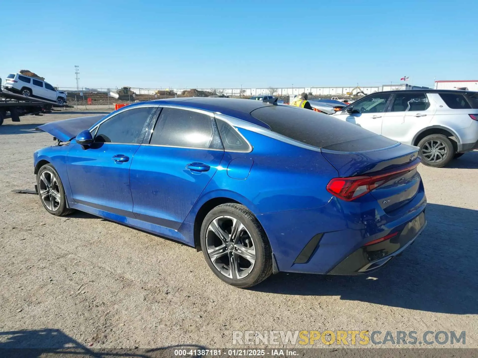 3 fotografías del automóvil dañado 5XXG34J22MG036869 KIA K5 2021