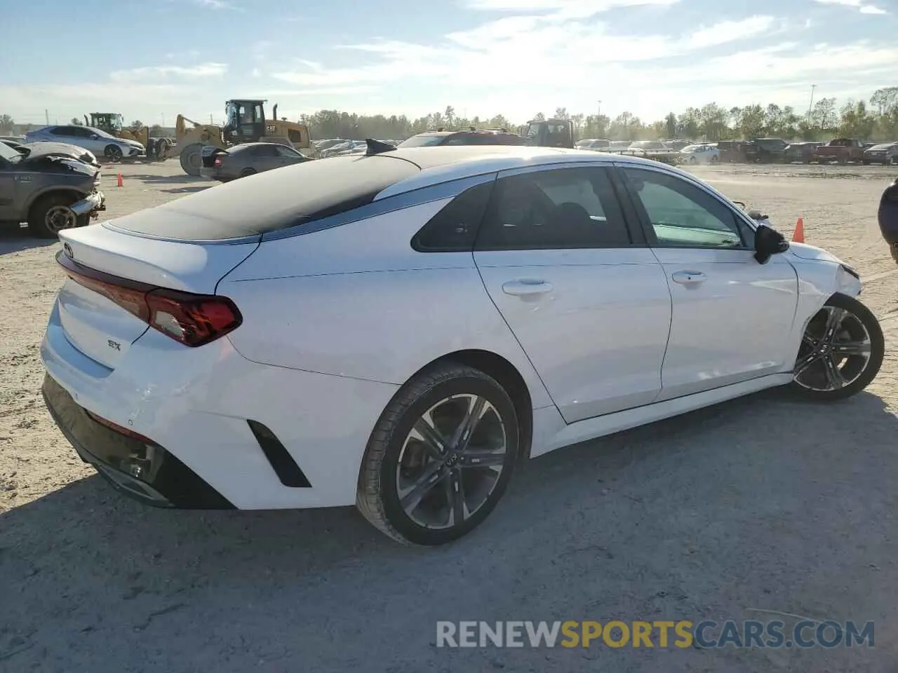 3 fotografías del automóvil dañado 5XXG34J26MG073942 KIA K5 2021
