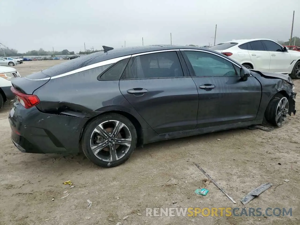 3 fotografías del automóvil dañado 5XXG34J28MG008591 KIA K5 2021