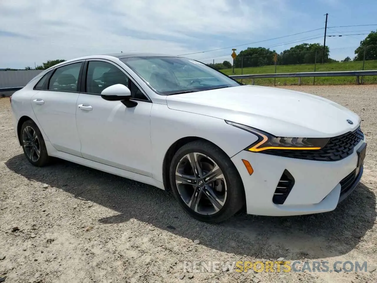 4 fotografías del automóvil dañado 5XXG34J2XMG043228 KIA K5 2021