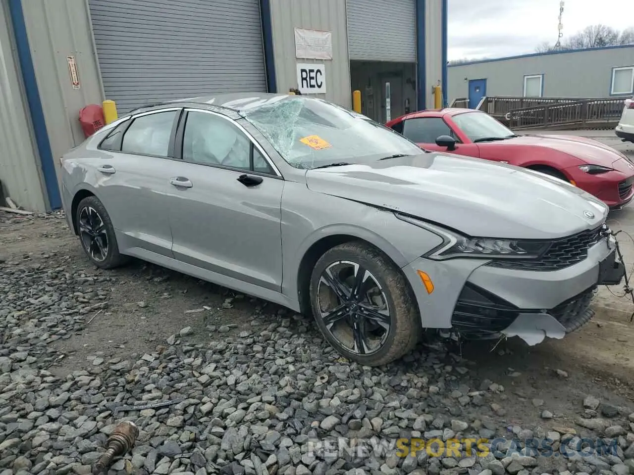 4 fotografías del automóvil dañado 5XXG64J20MG023416 KIA K5 2021