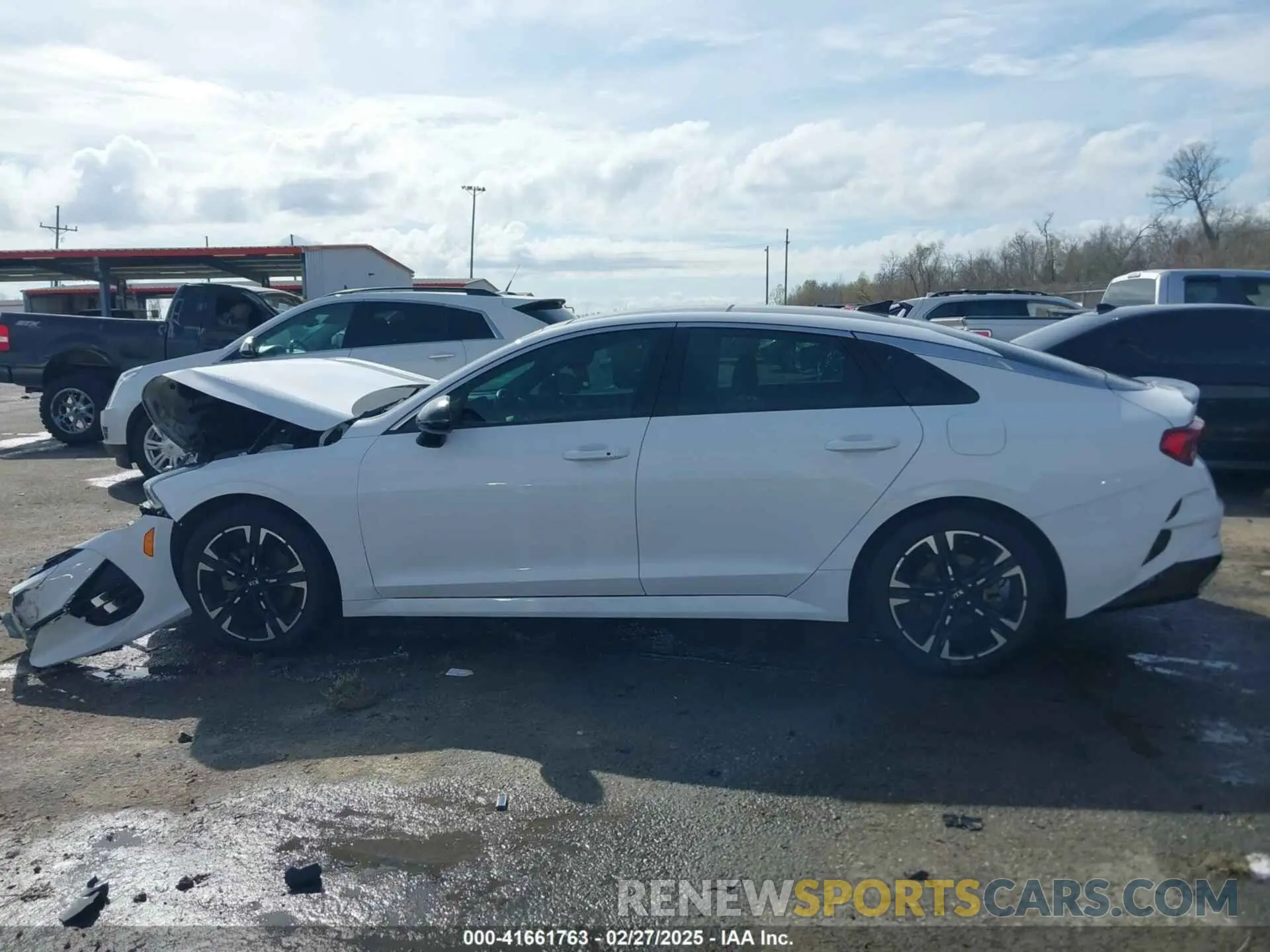 14 fotografías del automóvil dañado 5XXG64J20MG081574 KIA K5 2021