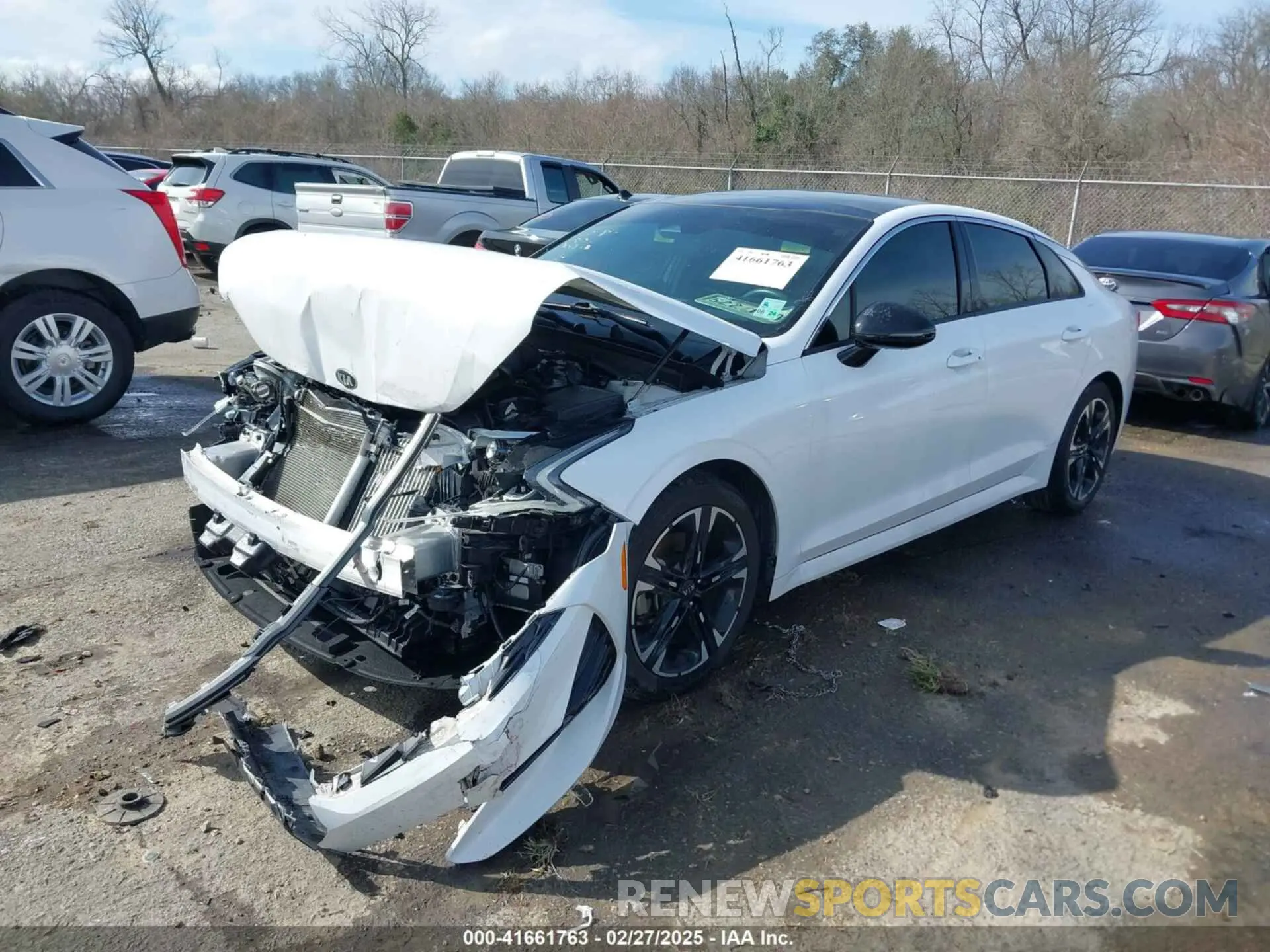 2 fotografías del automóvil dañado 5XXG64J20MG081574 KIA K5 2021