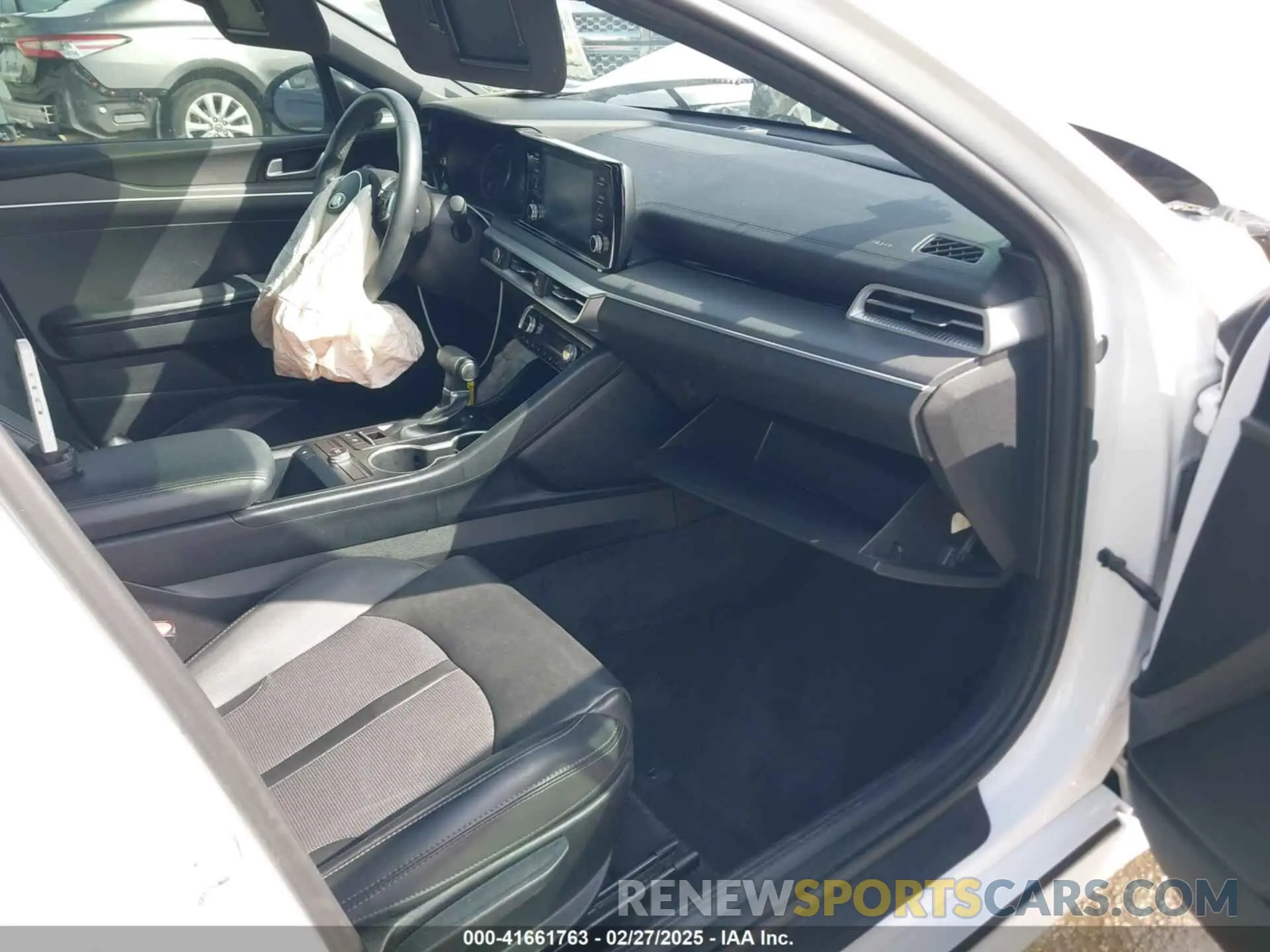 5 fotografías del automóvil dañado 5XXG64J20MG081574 KIA K5 2021