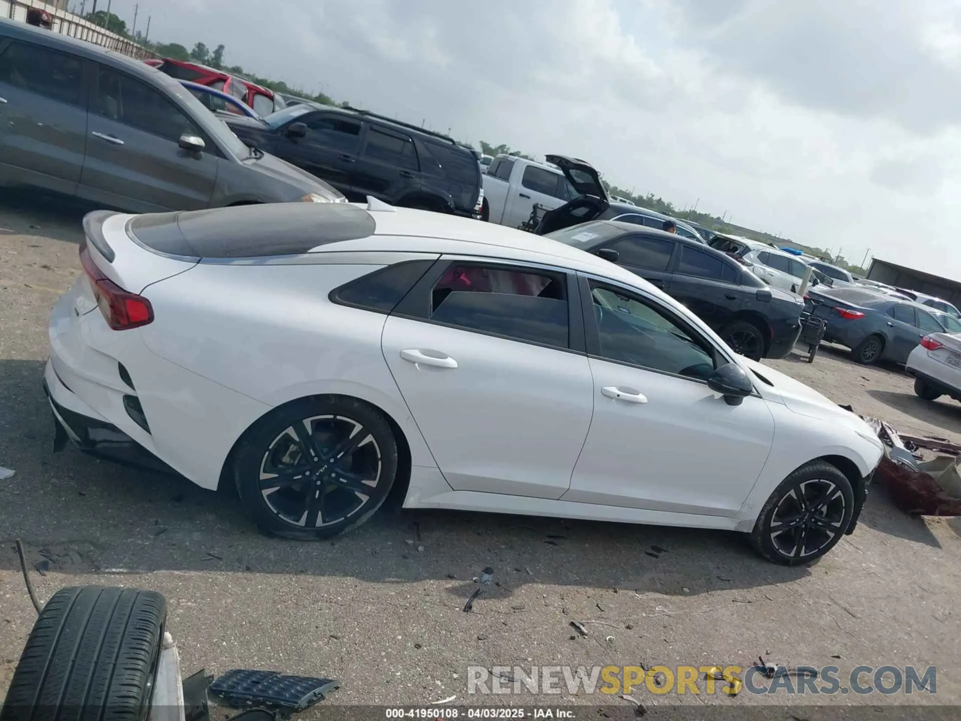 14 fotografías del automóvil dañado 5XXG64J21MG050527 KIA K5 2021