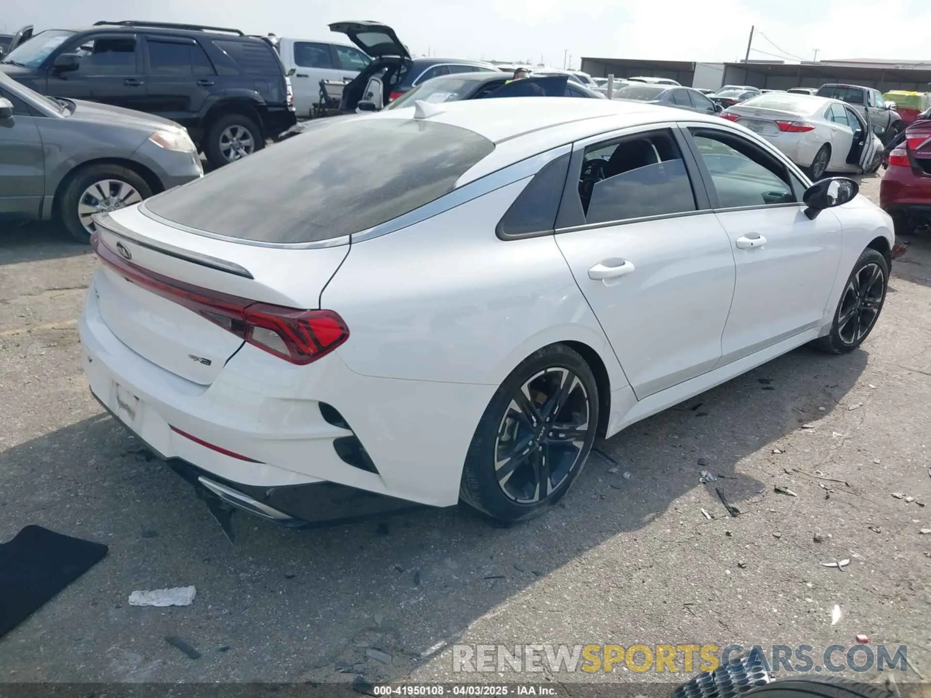 4 fotografías del automóvil dañado 5XXG64J21MG050527 KIA K5 2021