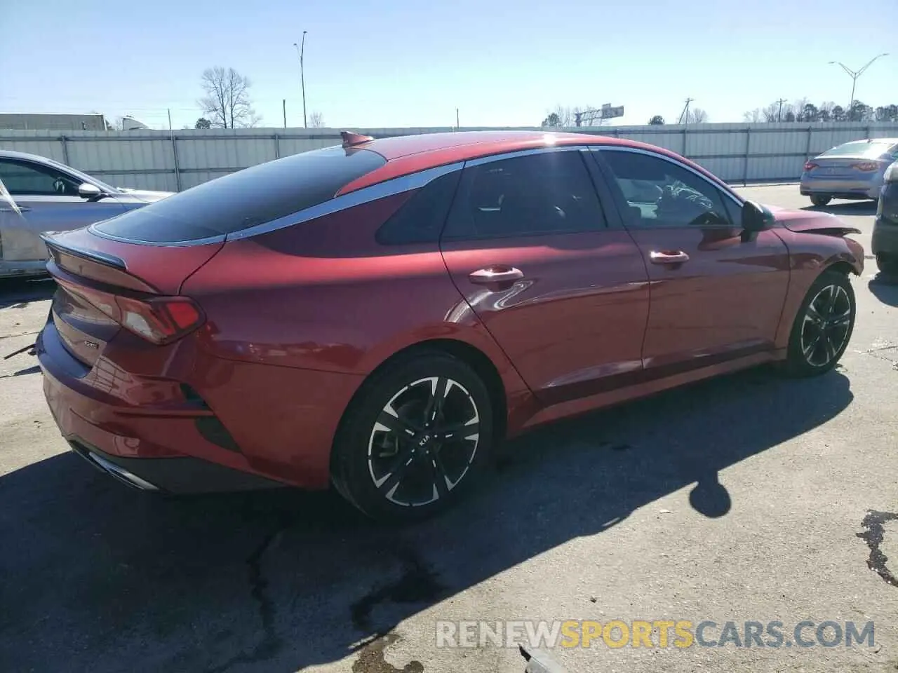 3 fotografías del automóvil dañado 5XXG64J21MG051192 KIA K5 2021