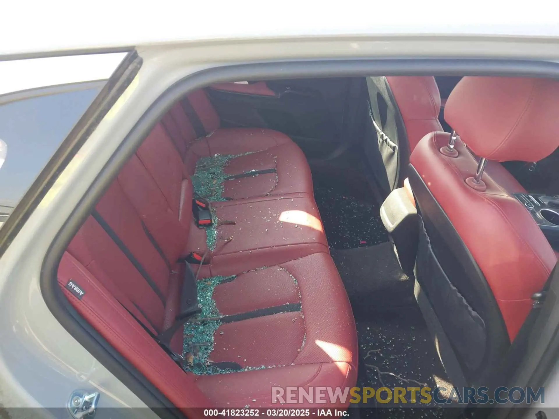 8 fotografías del automóvil dañado 5XXG64J22MG015107 KIA K5 2021