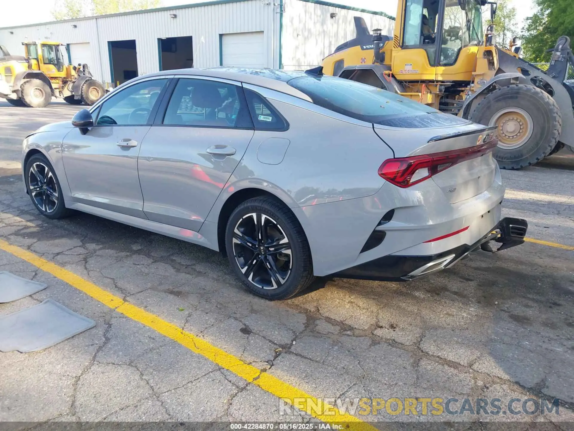 3 fotografías del automóvil dañado 5XXG64J22MG062993 KIA K5 2021