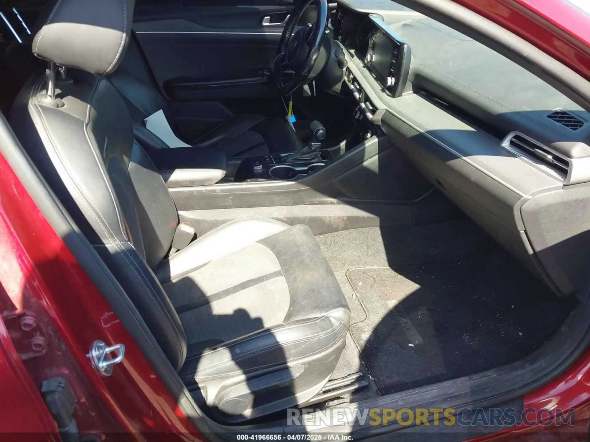 5 fotografías del automóvil dañado 5XXG64J23MG008473 KIA K5 2021