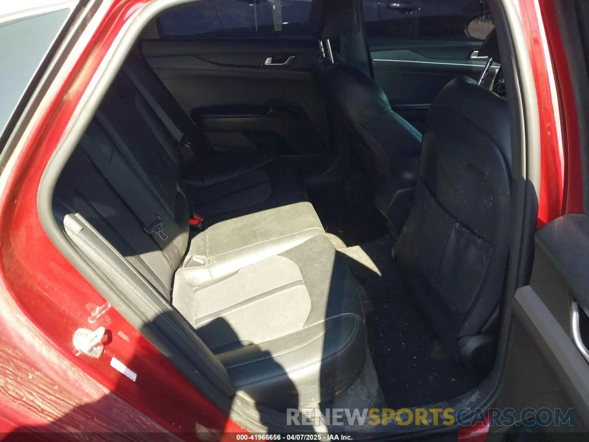 8 fotografías del automóvil dañado 5XXG64J23MG008473 KIA K5 2021