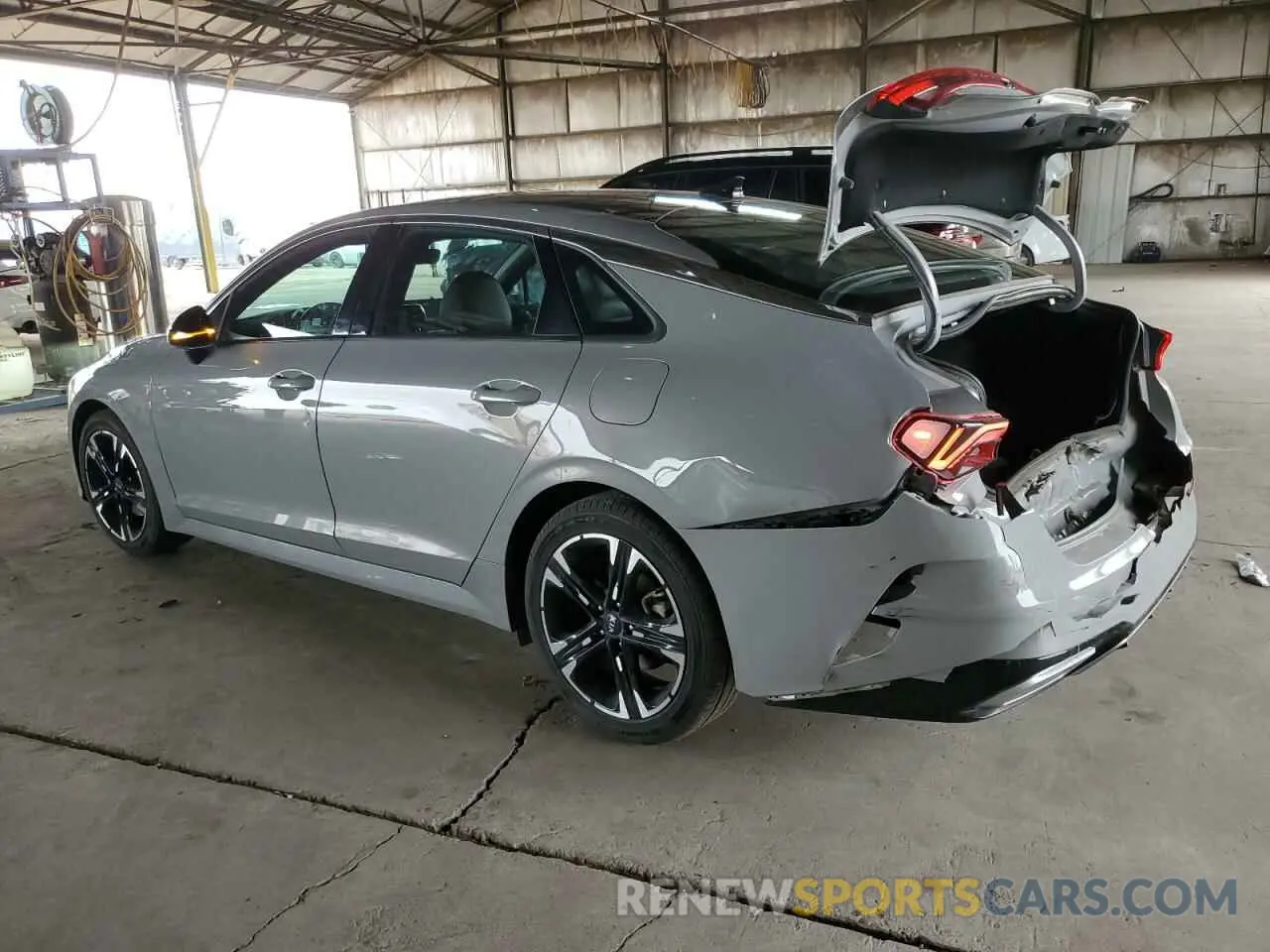 2 fotografías del automóvil dañado 5XXG64J23MG062596 KIA K5 2021