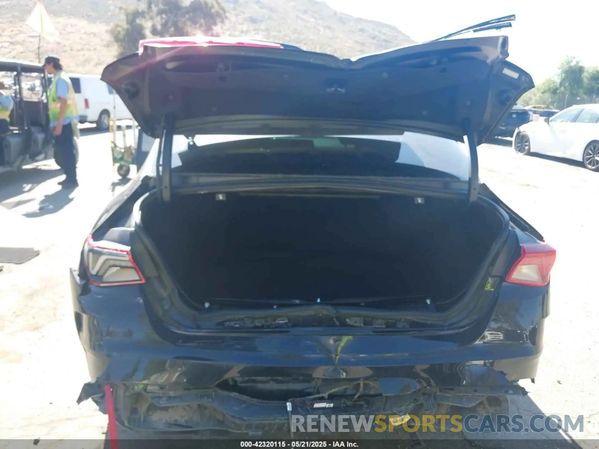 16 fotografías del automóvil dañado 5XXG64J23MG069936 KIA K5 2021