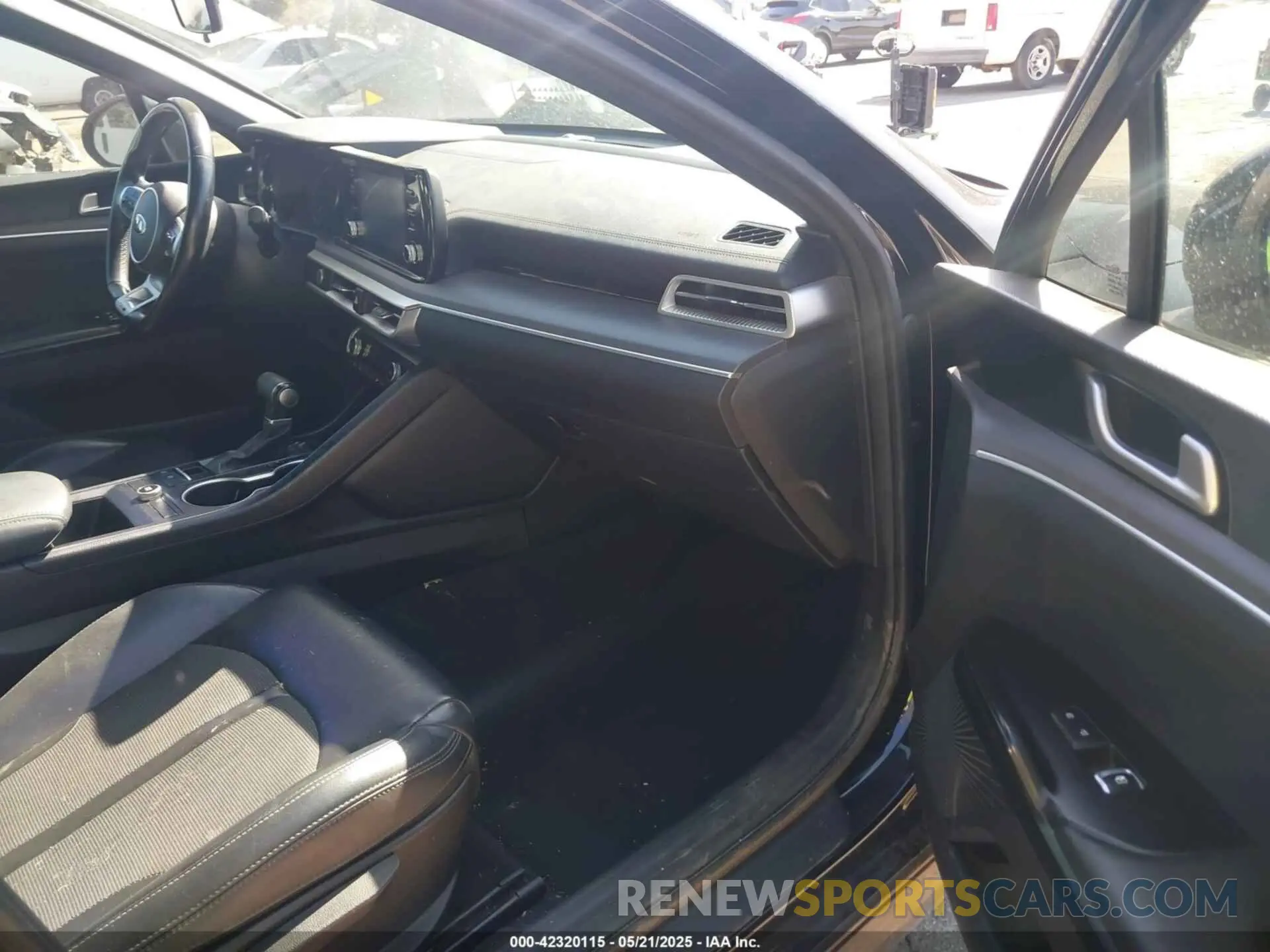 5 fotografías del automóvil dañado 5XXG64J23MG069936 KIA K5 2021