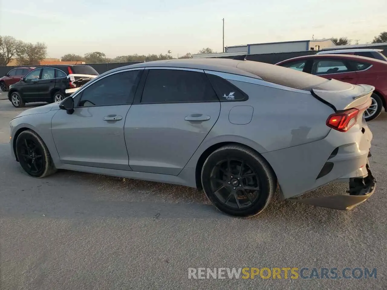 2 fotografías del automóvil dañado 5XXG64J23MG074764 KIA K5 2021