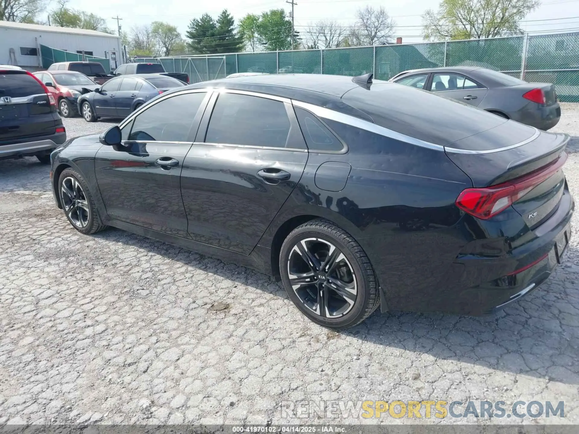 3 fotografías del automóvil dañado 5XXG64J24MG022821 KIA K5 2021