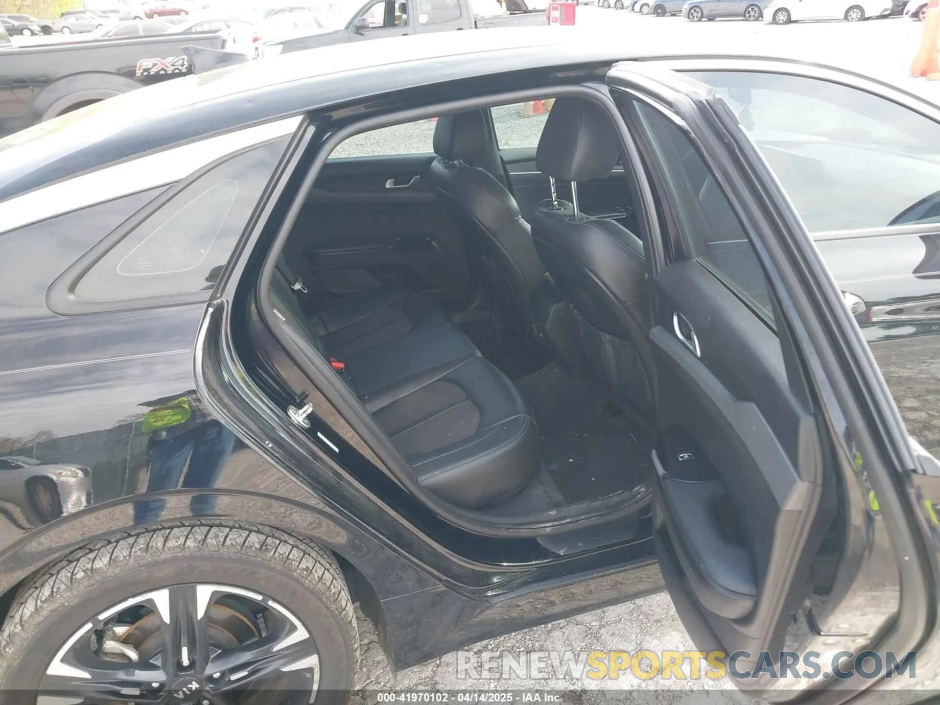 8 fotografías del automóvil dañado 5XXG64J24MG022821 KIA K5 2021
