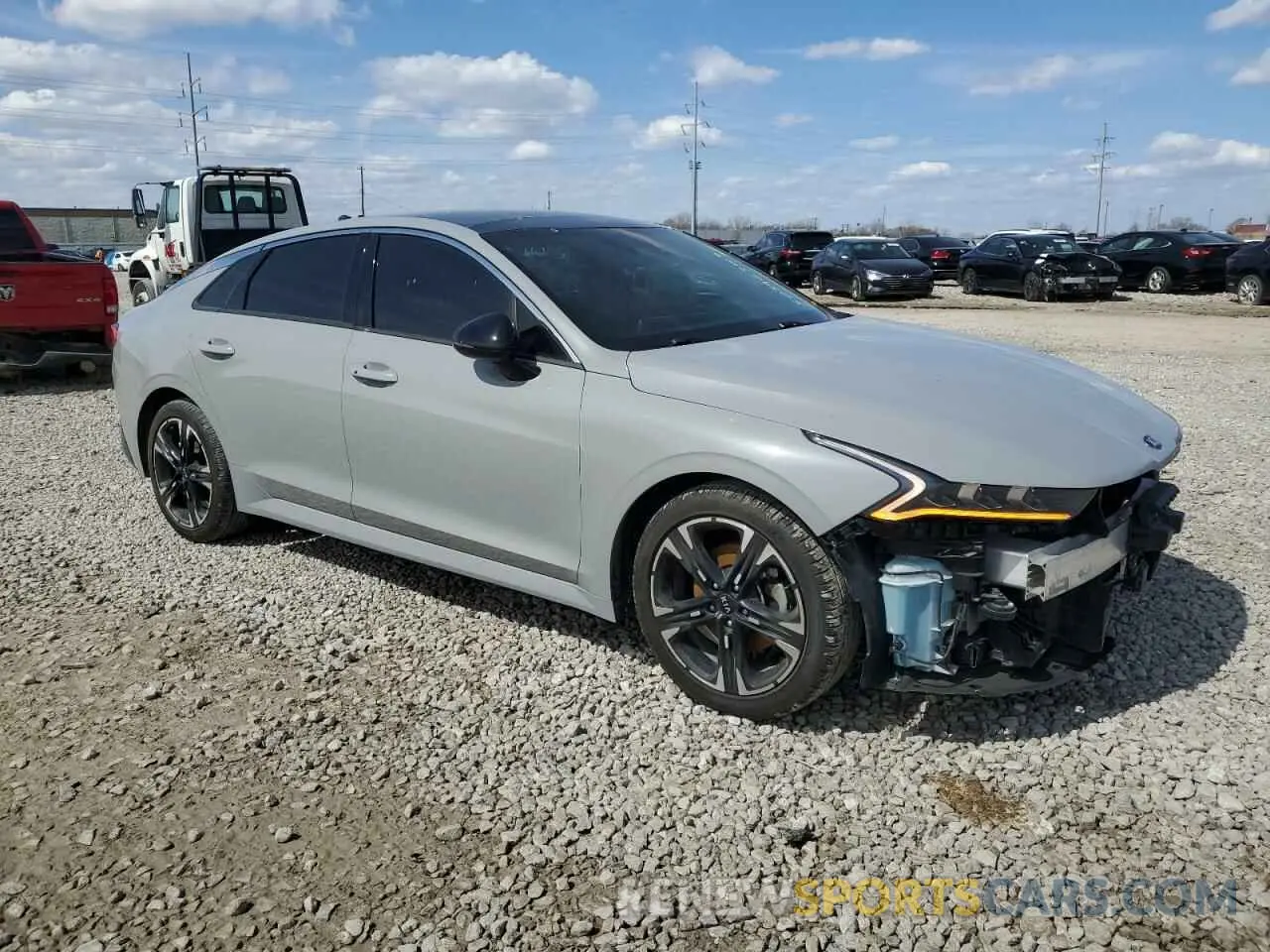 4 fotografías del automóvil dañado 5XXG64J24MG062879 KIA K5 2021