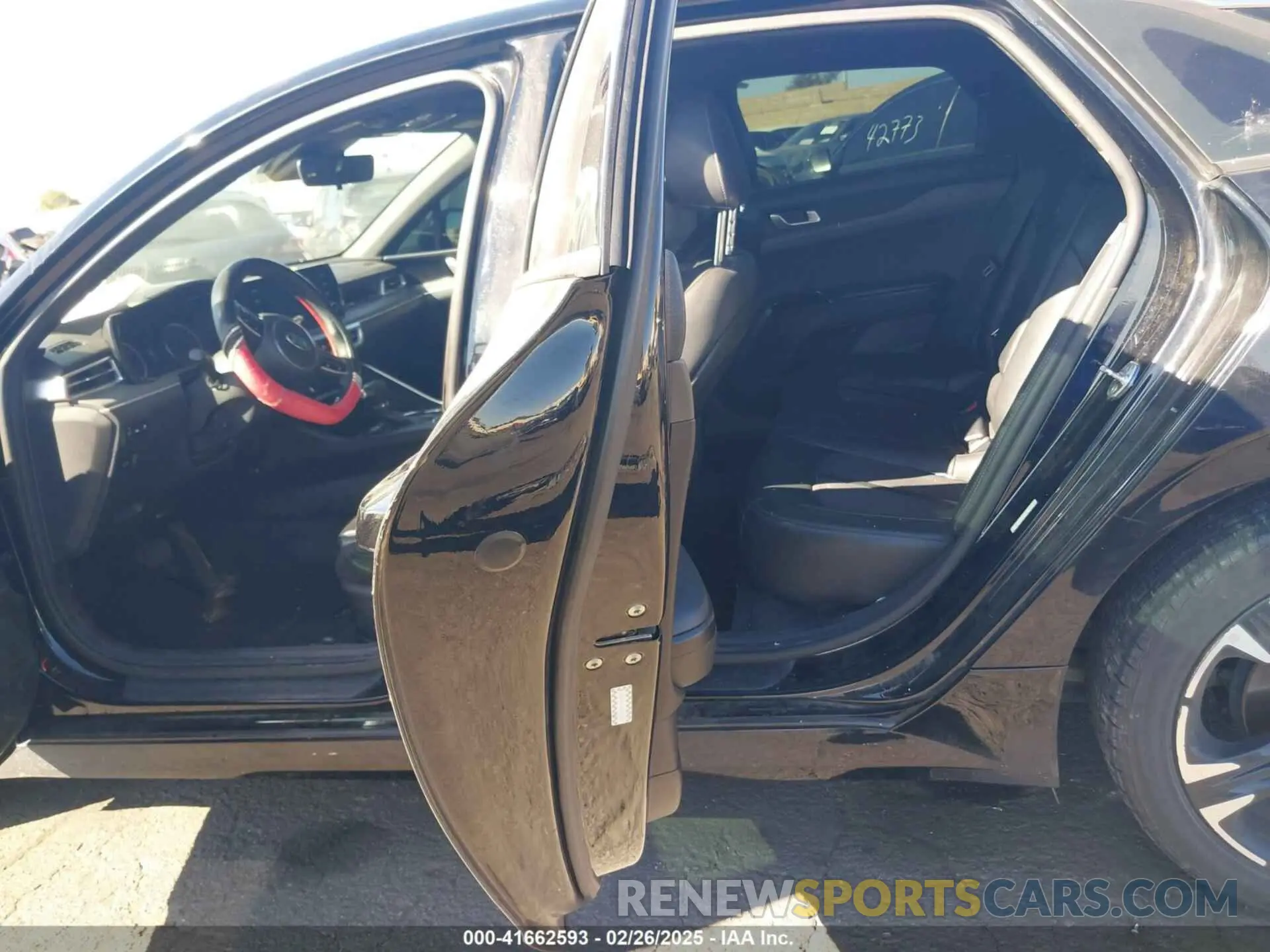 8 fotografías del automóvil dañado 5XXG64J24MG065670 KIA K5 2021