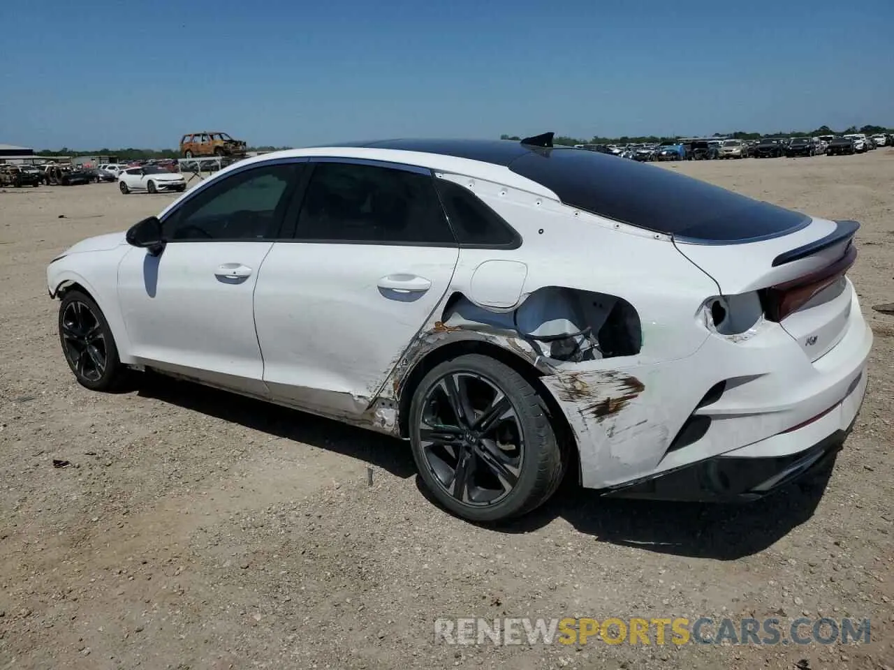2 fotografías del automóvil dañado 5XXG64J25MG017448 KIA K5 2021