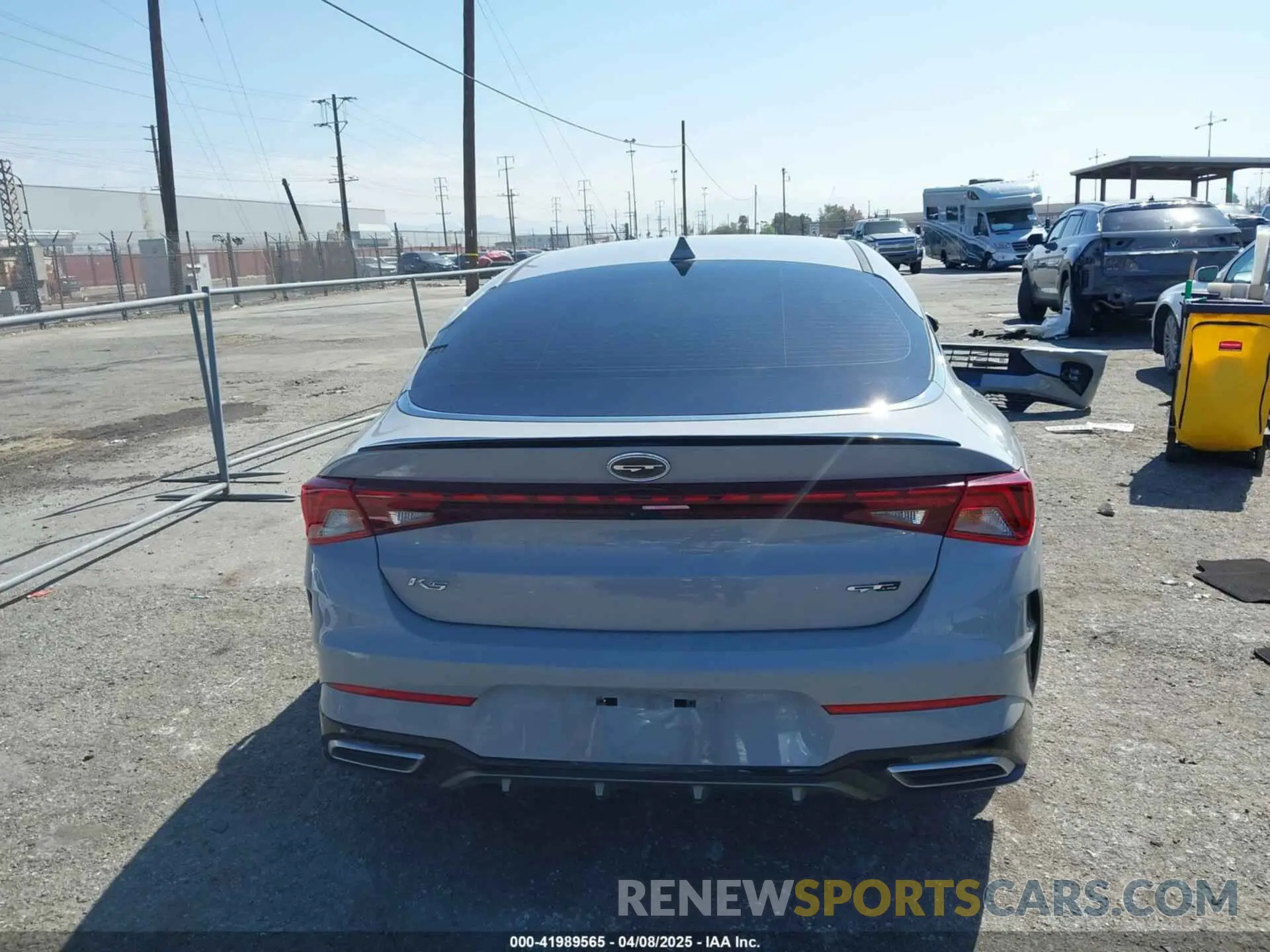 17 fotografías del automóvil dañado 5XXG64J25MG025680 KIA K5 2021