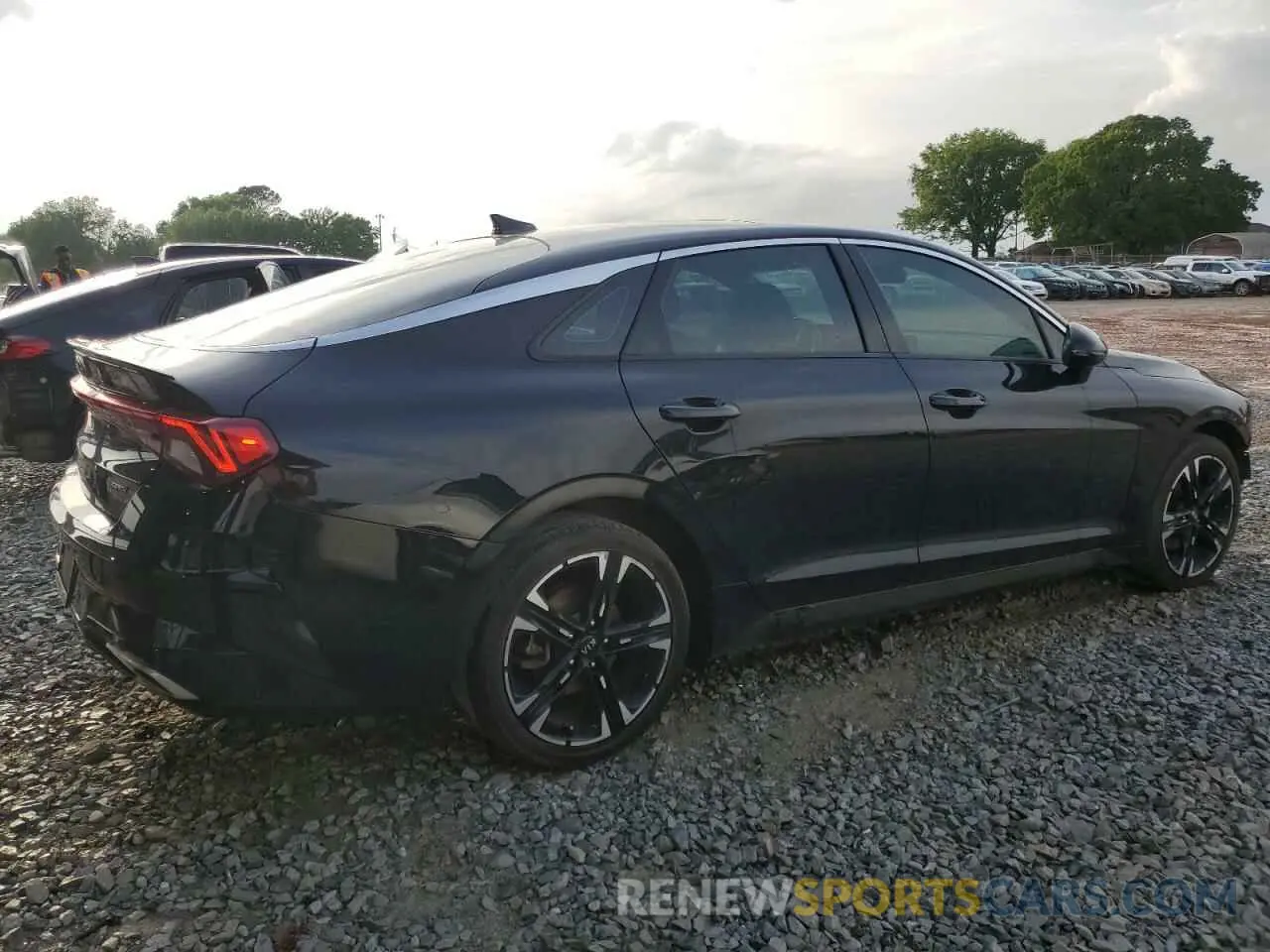 3 fotografías del automóvil dañado 5XXG64J25MG033049 KIA K5 2021
