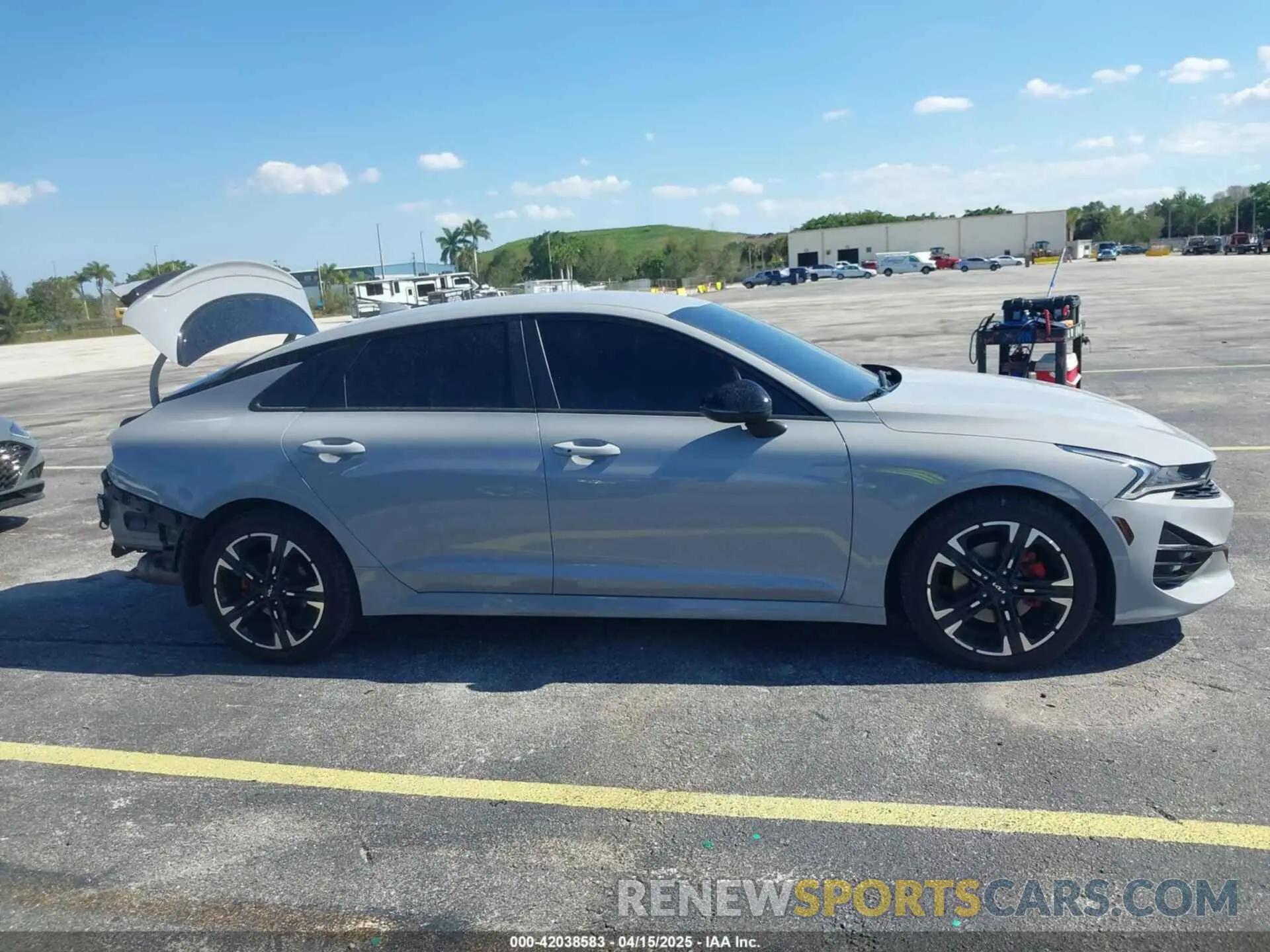 14 fotografías del automóvil dañado 5XXG64J26MG019015 KIA K5 2021