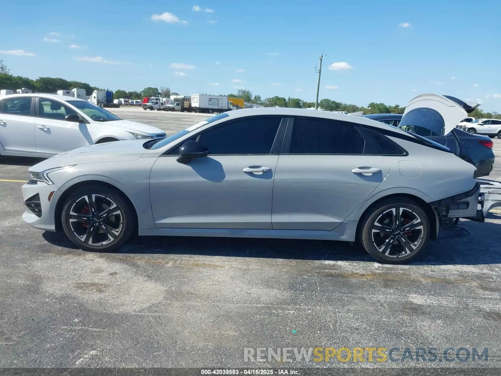15 fotografías del automóvil dañado 5XXG64J26MG019015 KIA K5 2021