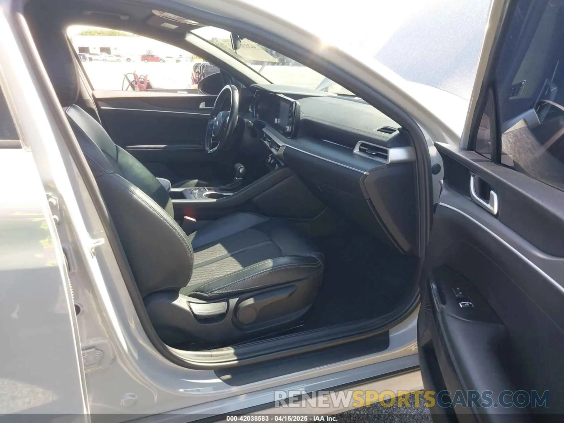 5 fotografías del automóvil dañado 5XXG64J26MG019015 KIA K5 2021