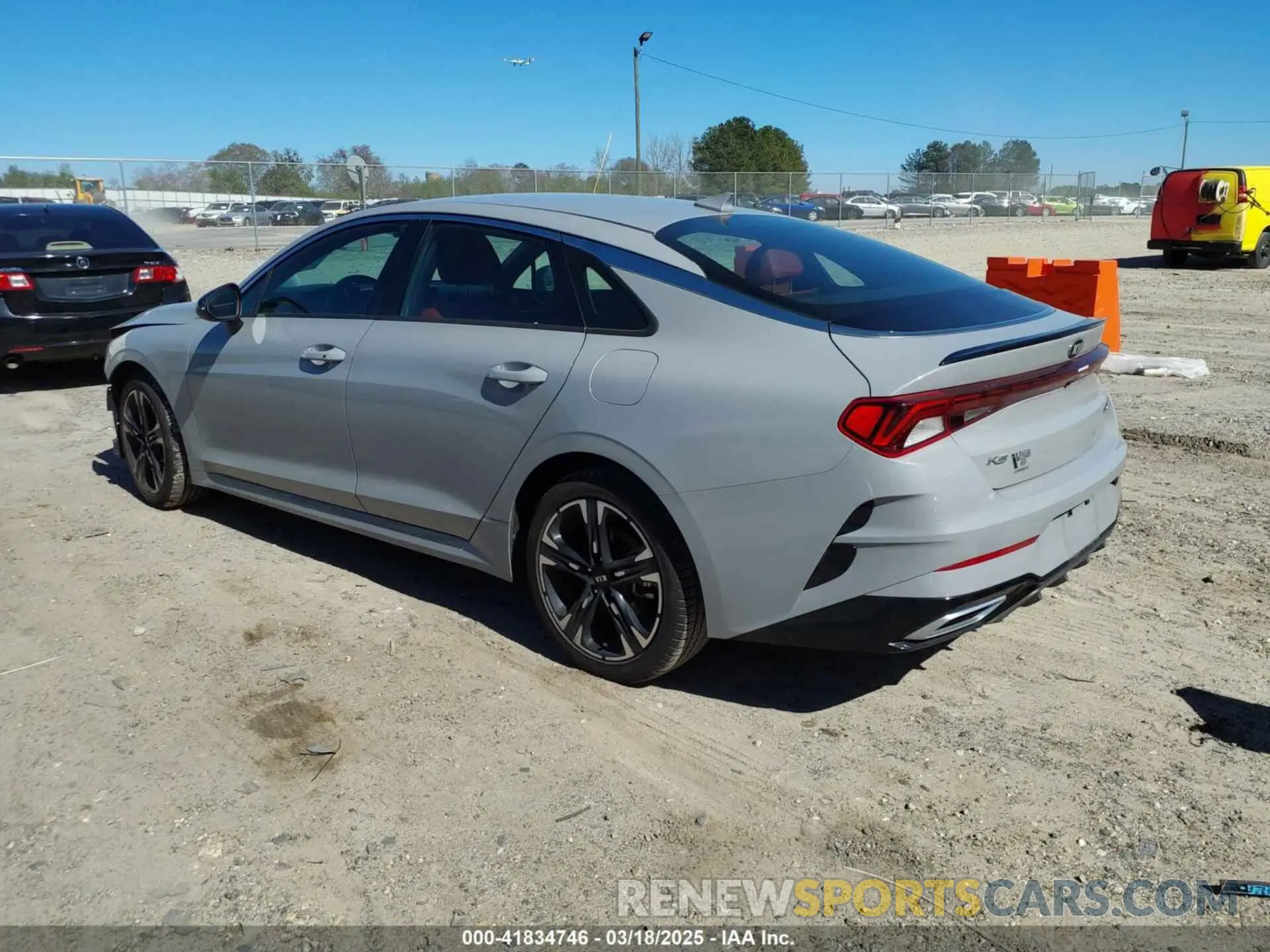 3 fotografías del automóvil dañado 5XXG64J26MG057604 KIA K5 2021