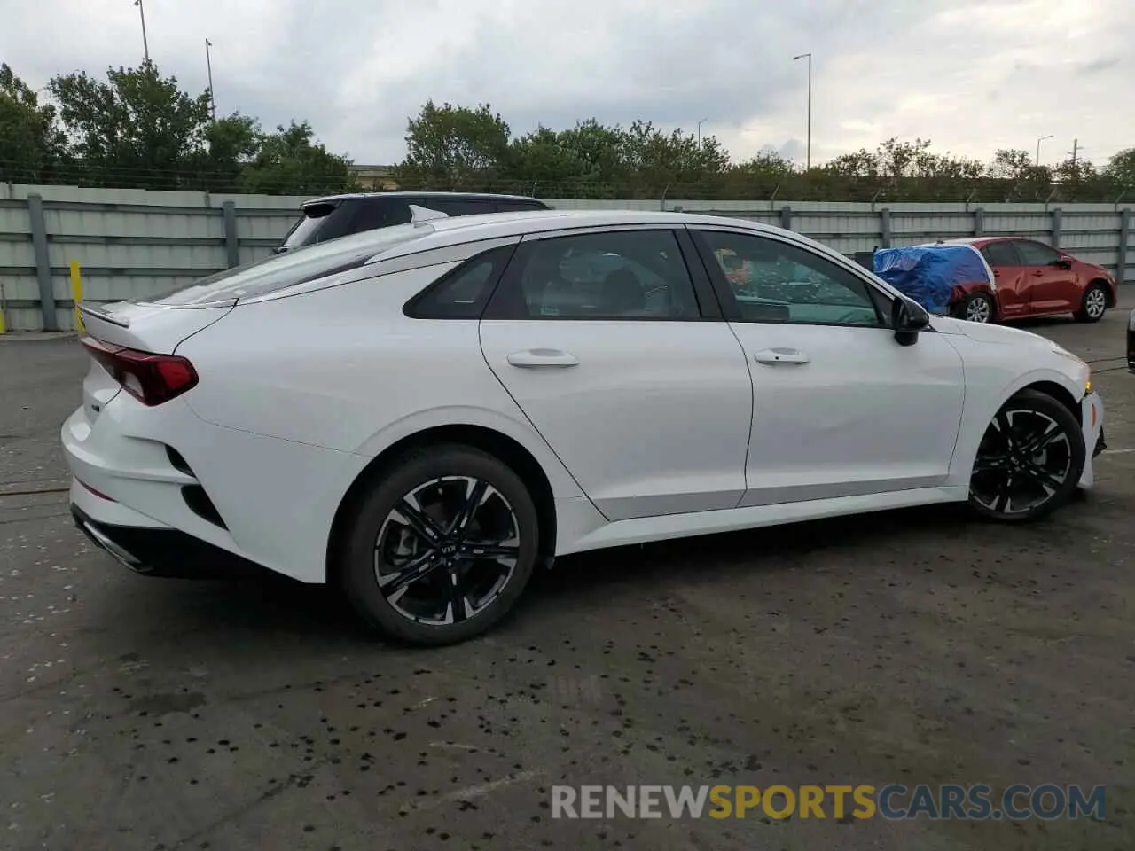 3 fotografías del automóvil dañado 5XXG64J26MG063063 KIA K5 2021