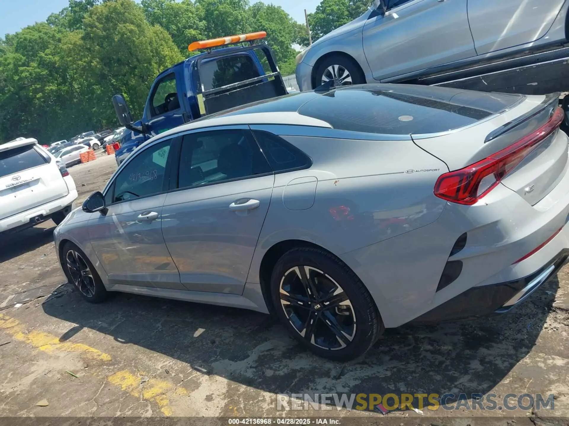 14 fotografías del automóvil dañado 5XXG64J26MG070398 KIA K5 2021