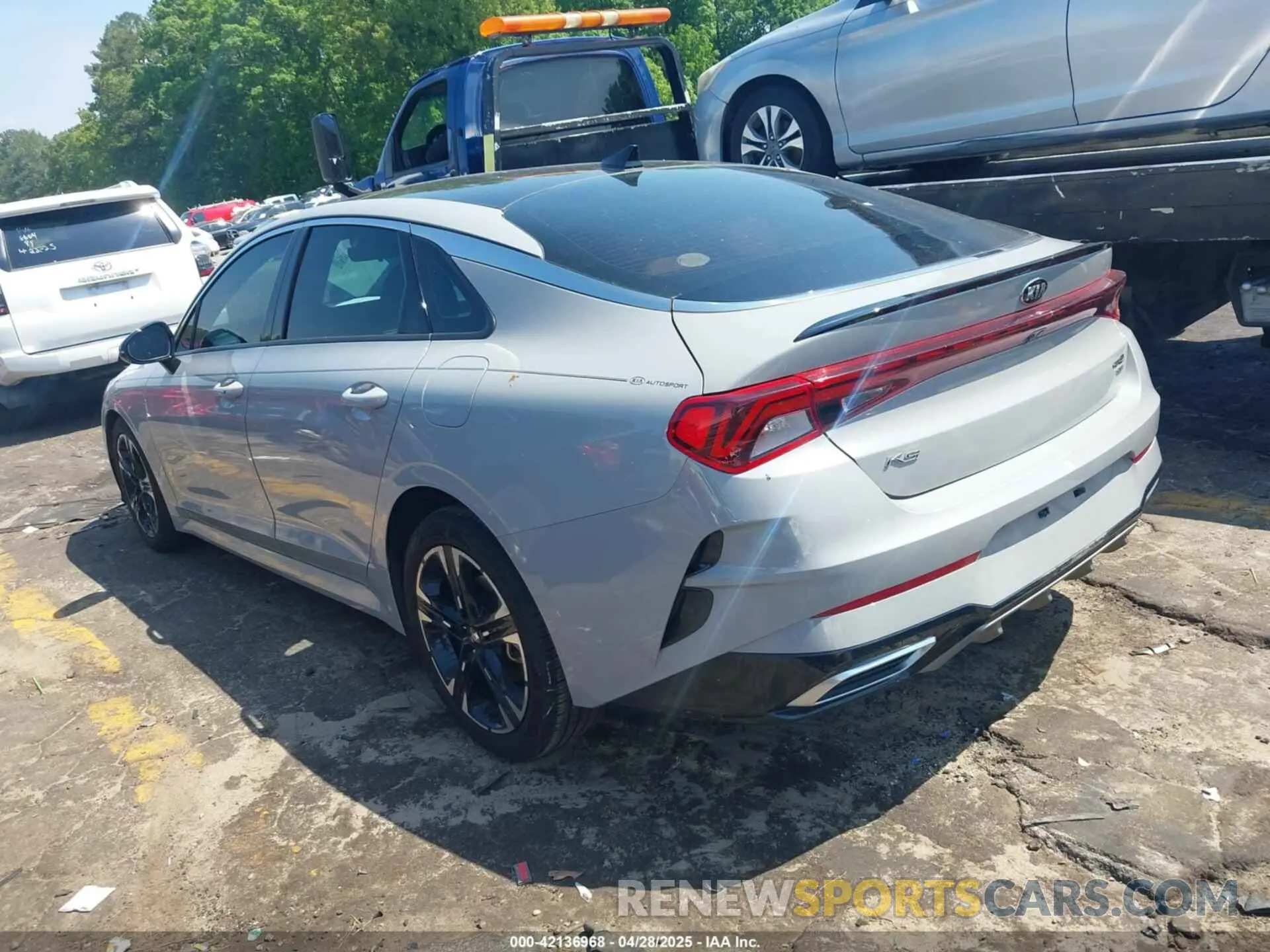 3 fotografías del automóvil dañado 5XXG64J26MG070398 KIA K5 2021