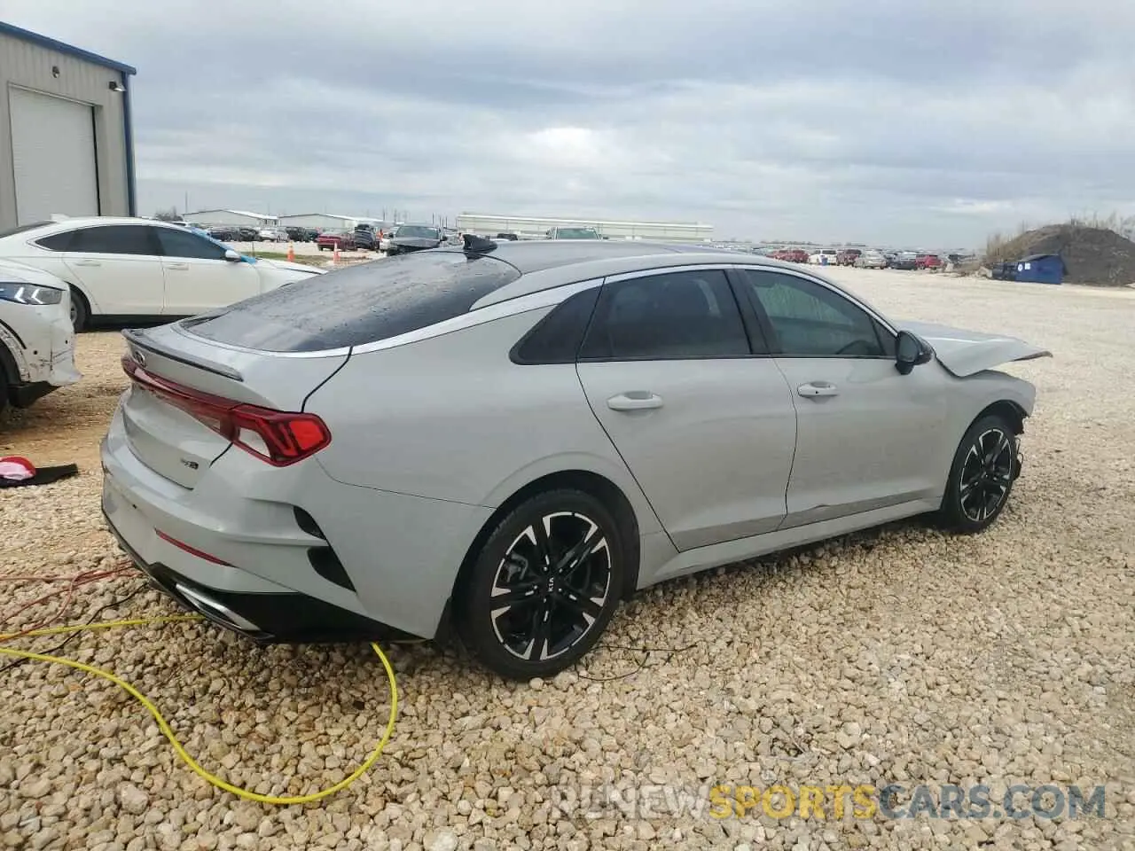 3 fotografías del automóvil dañado 5XXG64J28MG005617 KIA K5 2021