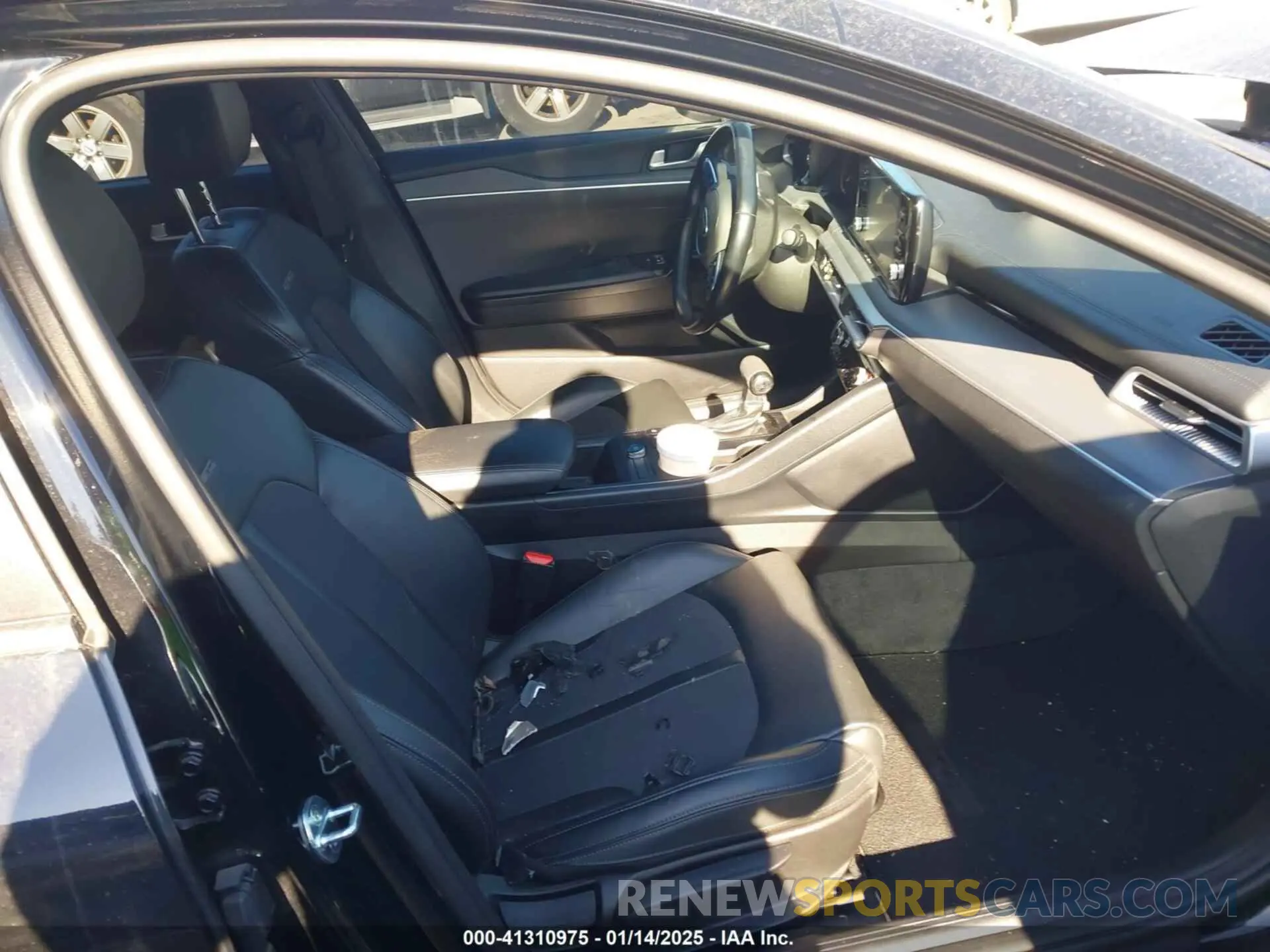 5 fotografías del automóvil dañado 5XXG64J28MG016827 KIA K5 2021