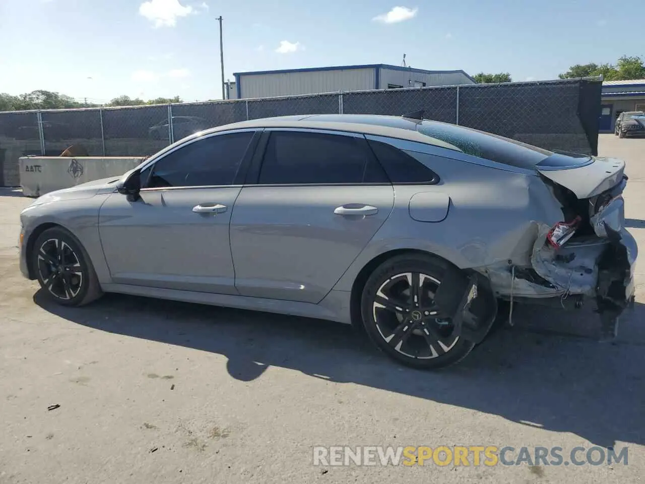 2 fotografías del automóvil dañado 5XXG64J28MG049116 KIA K5 2021