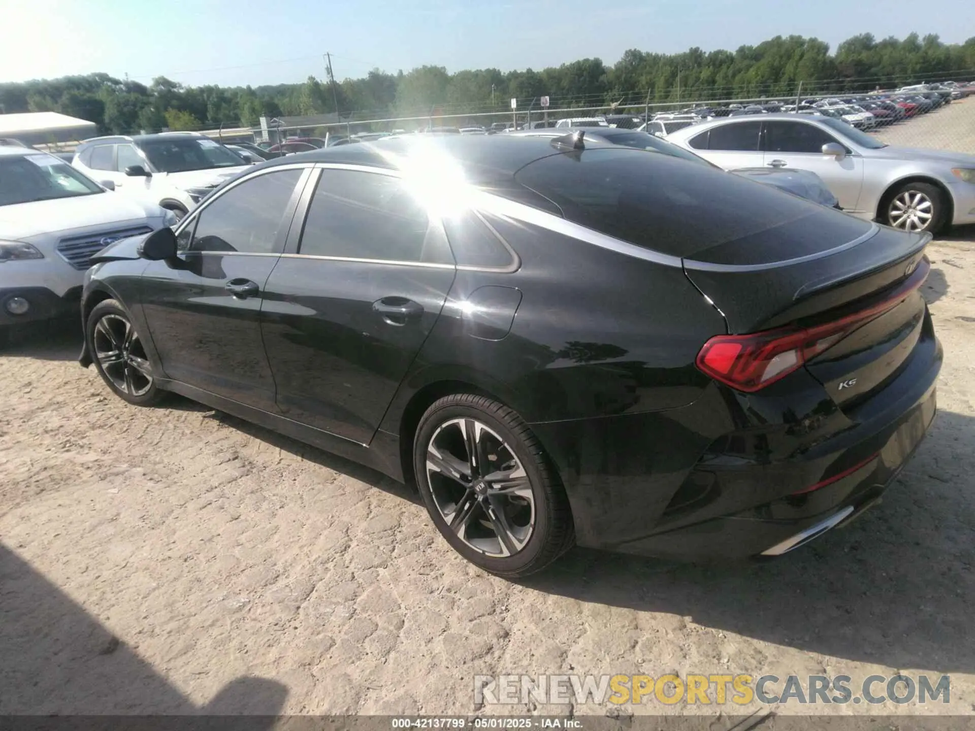 3 fotografías del automóvil dañado 5XXG64J28MG067888 KIA K5 2021
