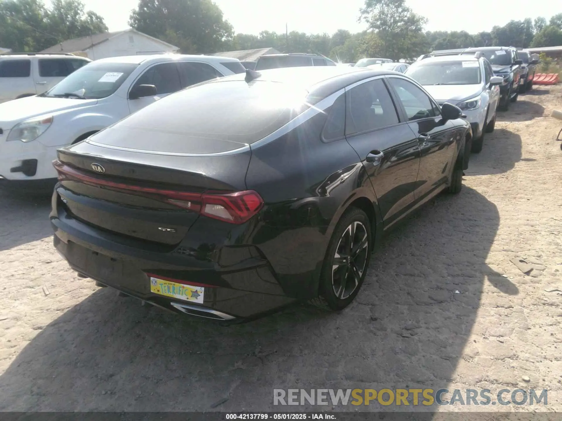 4 fotografías del automóvil dañado 5XXG64J28MG067888 KIA K5 2021