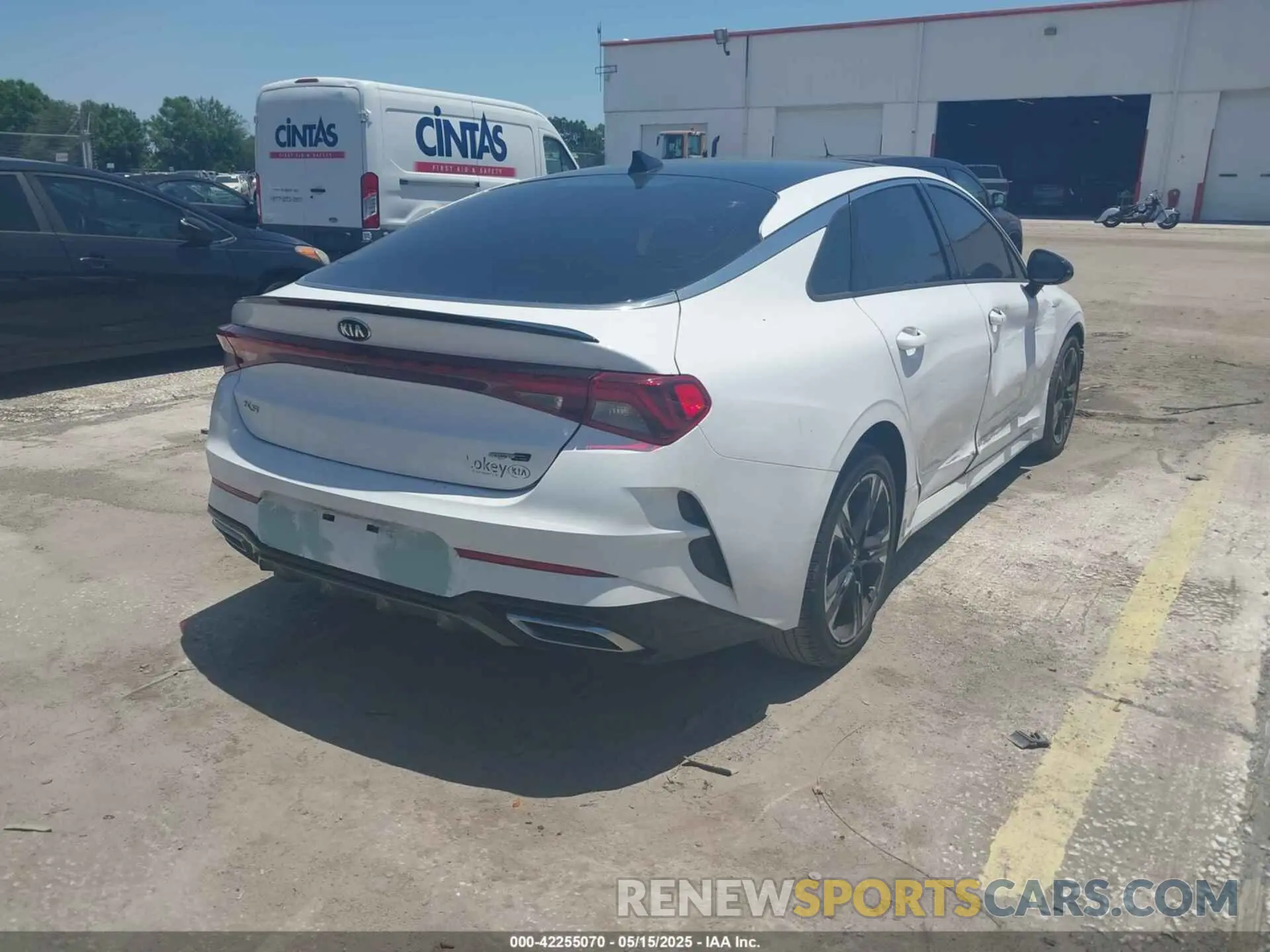 4 fotografías del automóvil dañado 5XXG64J28MG076011 KIA K5 2021