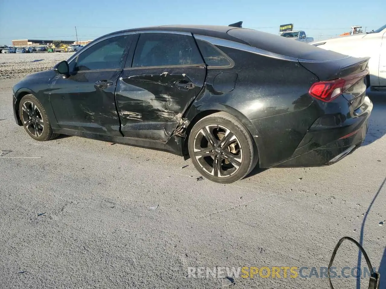 2 fotografías del automóvil dañado 5XXG64J29MG046046 KIA K5 2021