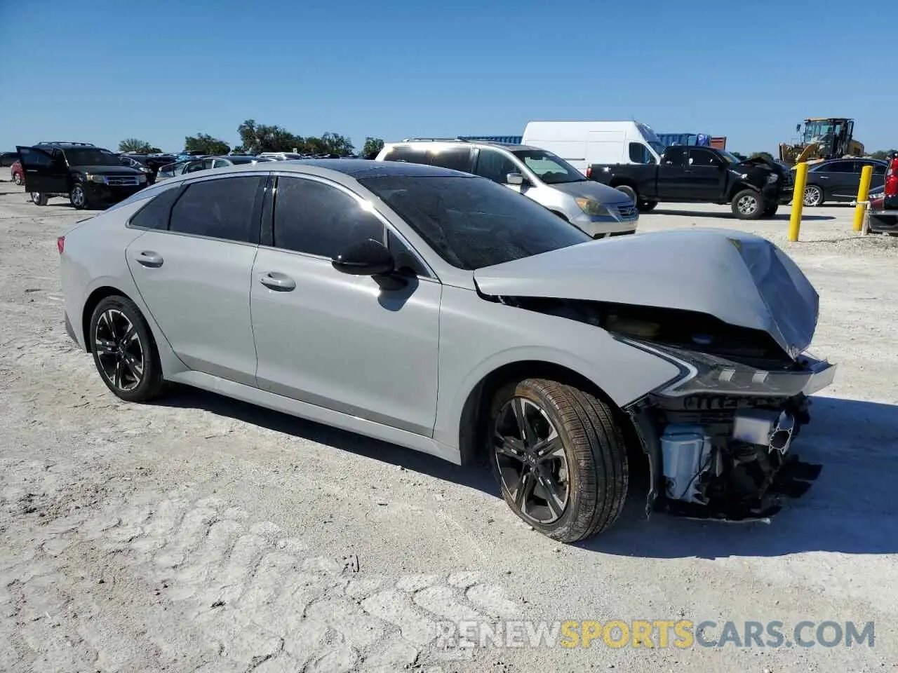 4 fotografías del automóvil dañado 5XXG64J29MG047407 KIA K5 2021