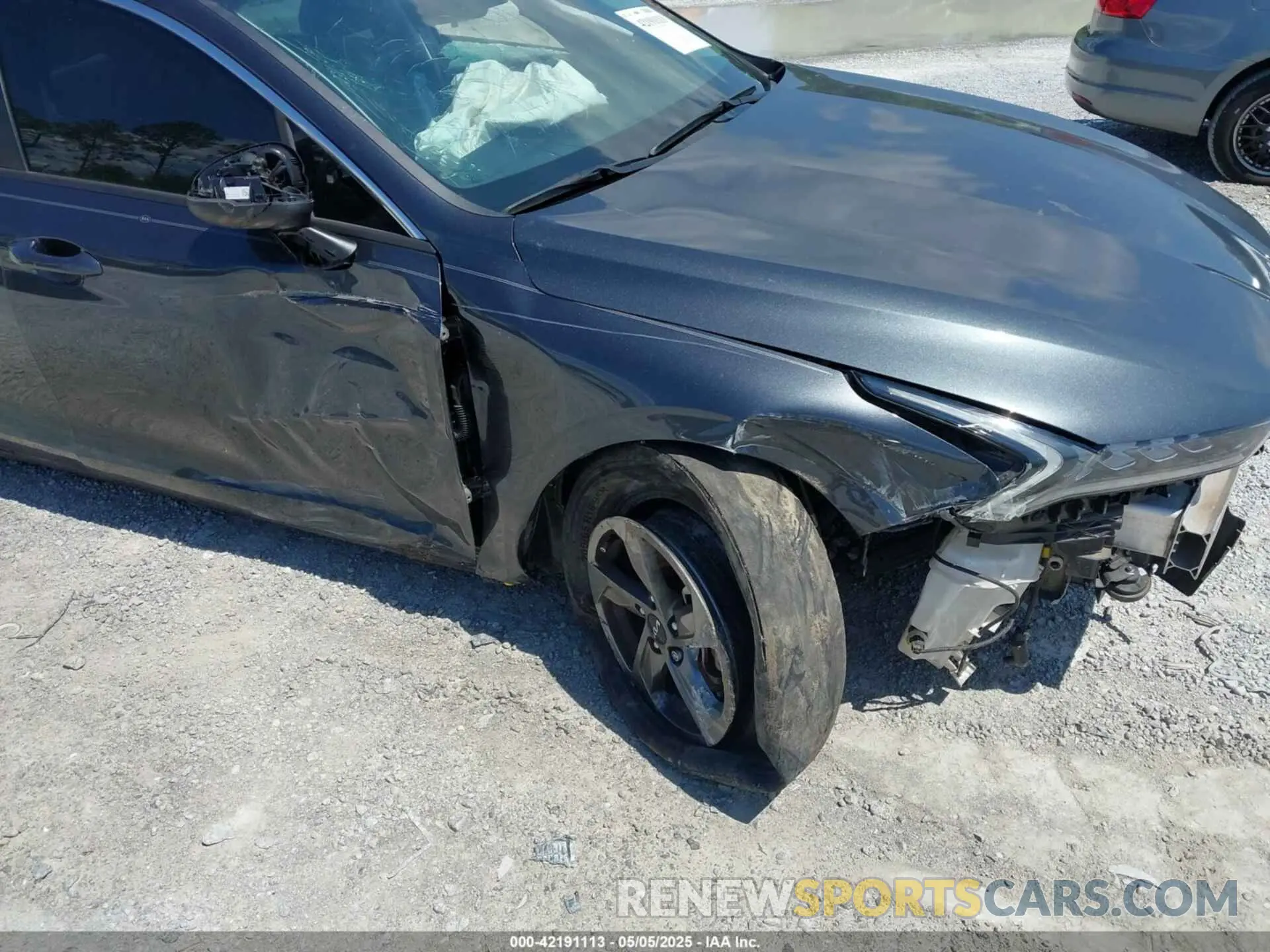 19 fotografías del automóvil dañado 5XXG14J20NG115707 KIA K5 2022