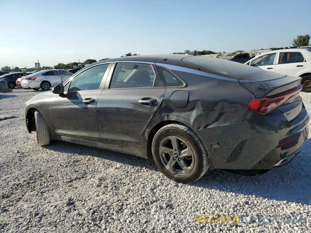 2 fotografías del automóvil dañado 5XXG14J23NG117130 KIA K5 2022