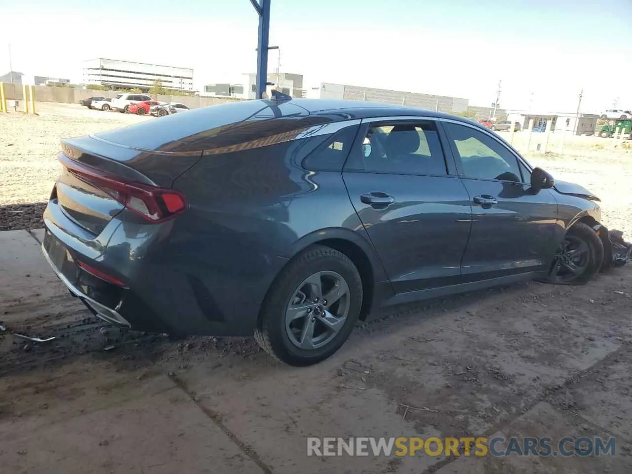 3 fotografías del automóvil dañado 5XXG14J23NG122862 KIA K5 2022