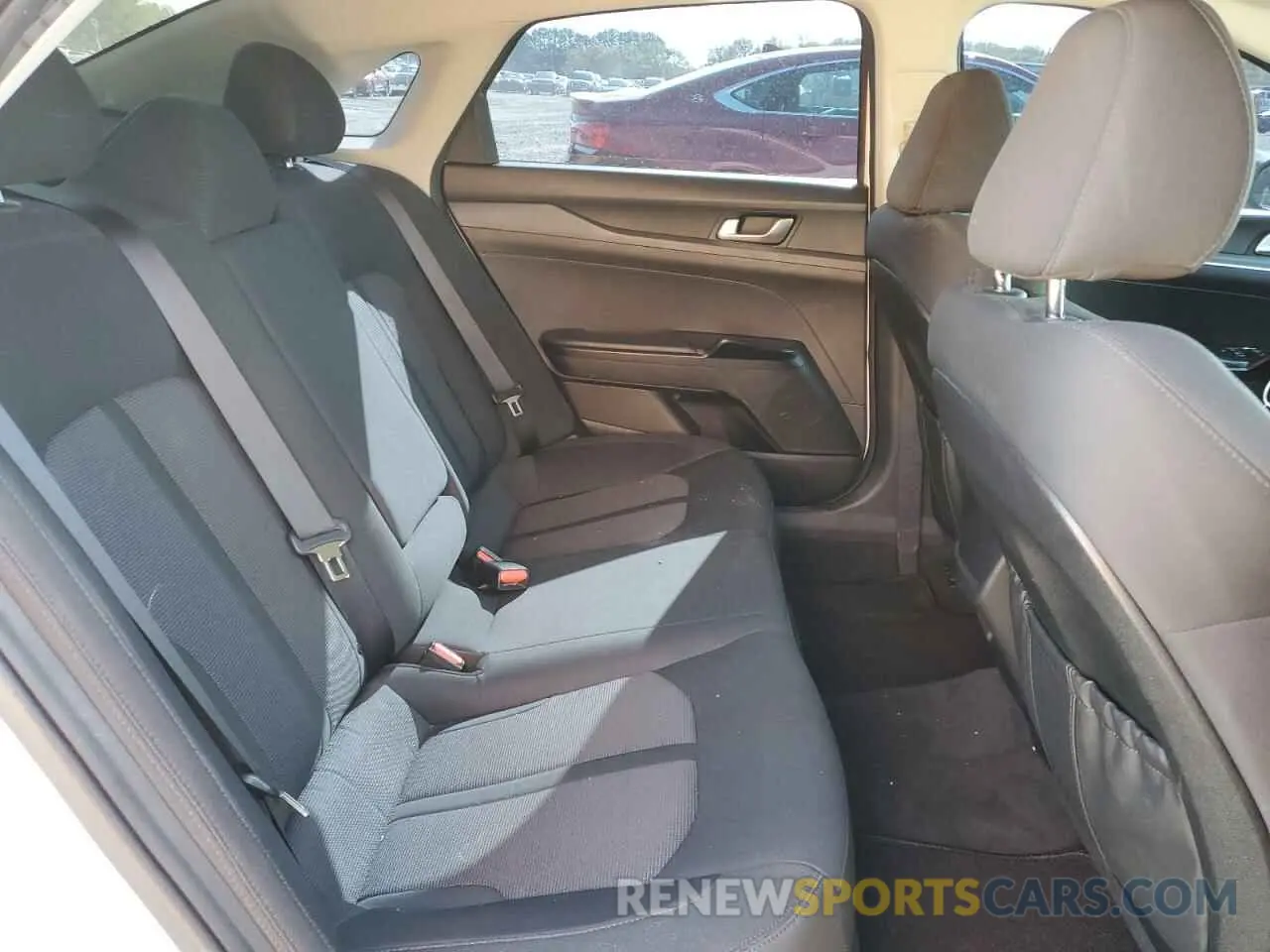 10 fotografías del automóvil dañado 5XXG14J23NG144568 KIA K5 2022